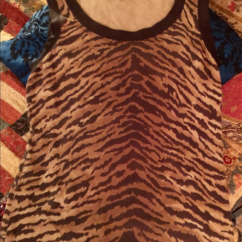 Sleeveless blouse